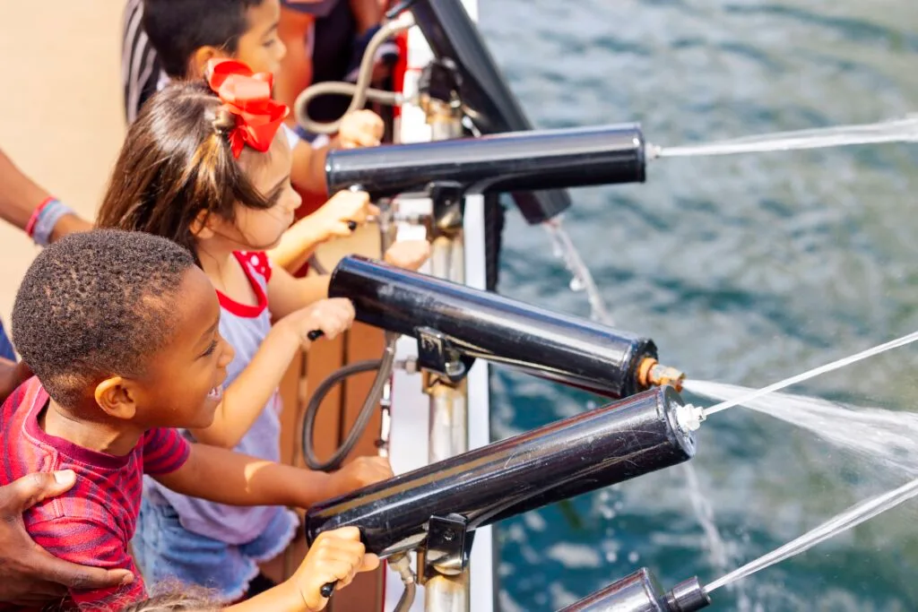The Lost Pearl Pirate Ship water cannons