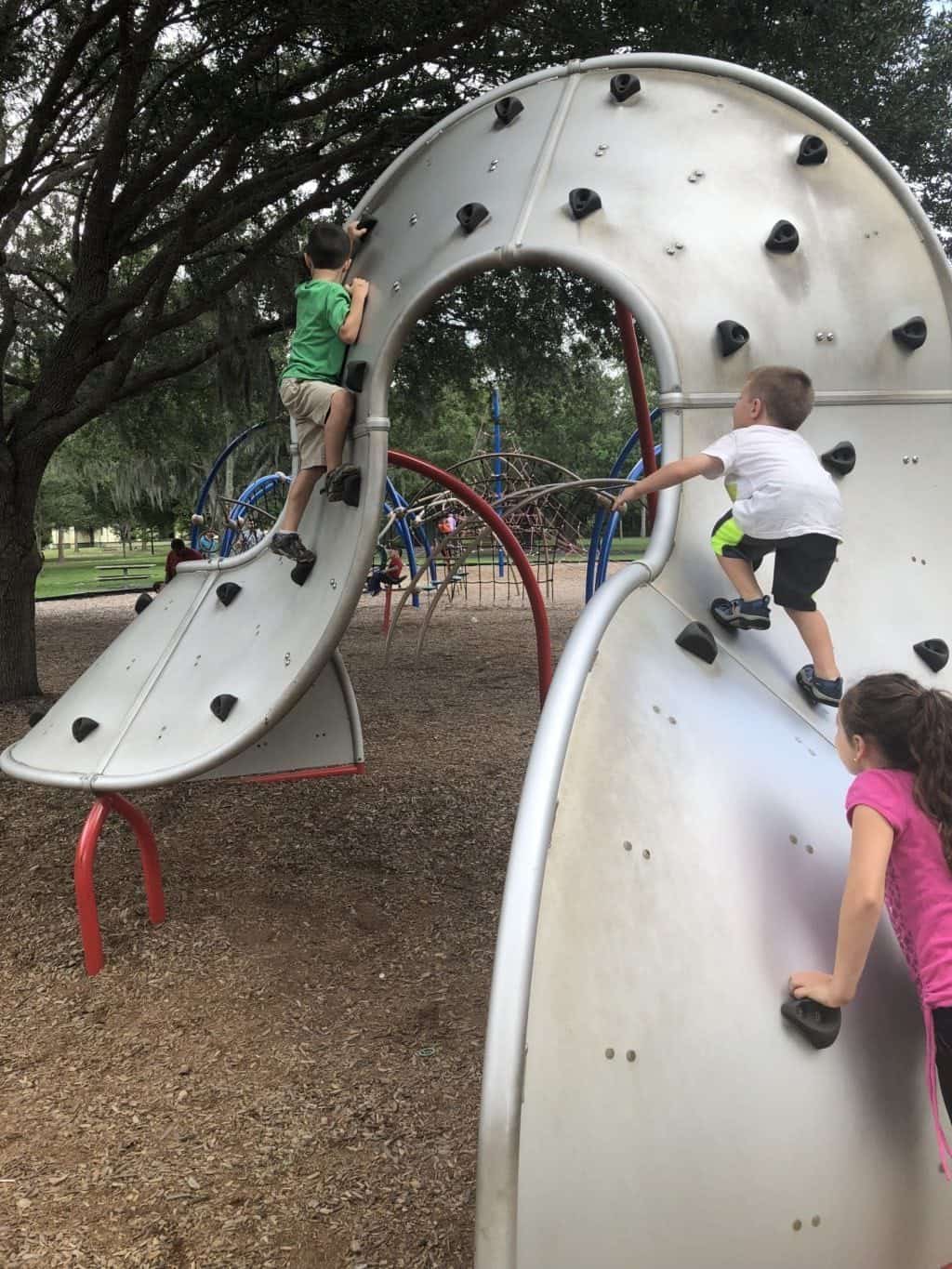 best-parks-and-playgrounds-in-Tampa-Bay-al-lopez-park