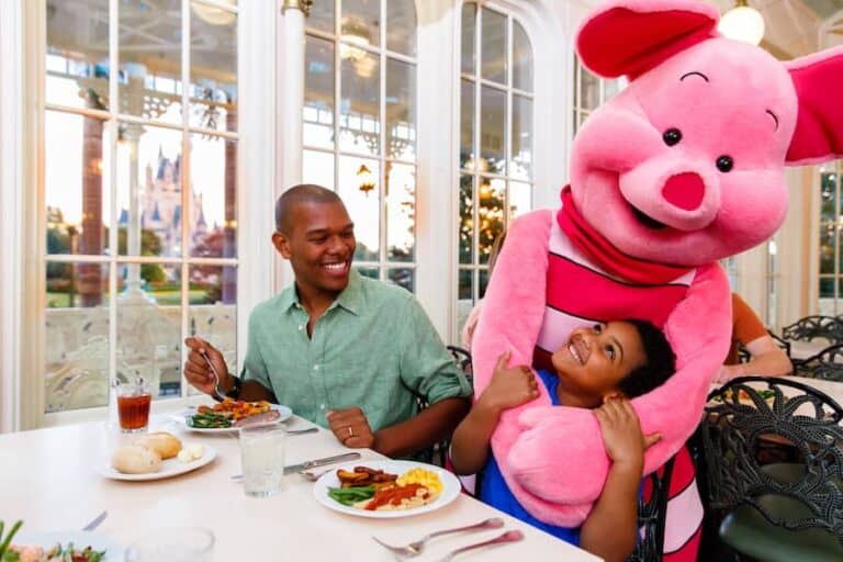 Tips and Tricks for the Best Character Dining at Walt Disney World