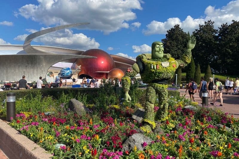Buzz Lightyear Topiary - Epcot Flower and Garden 2022