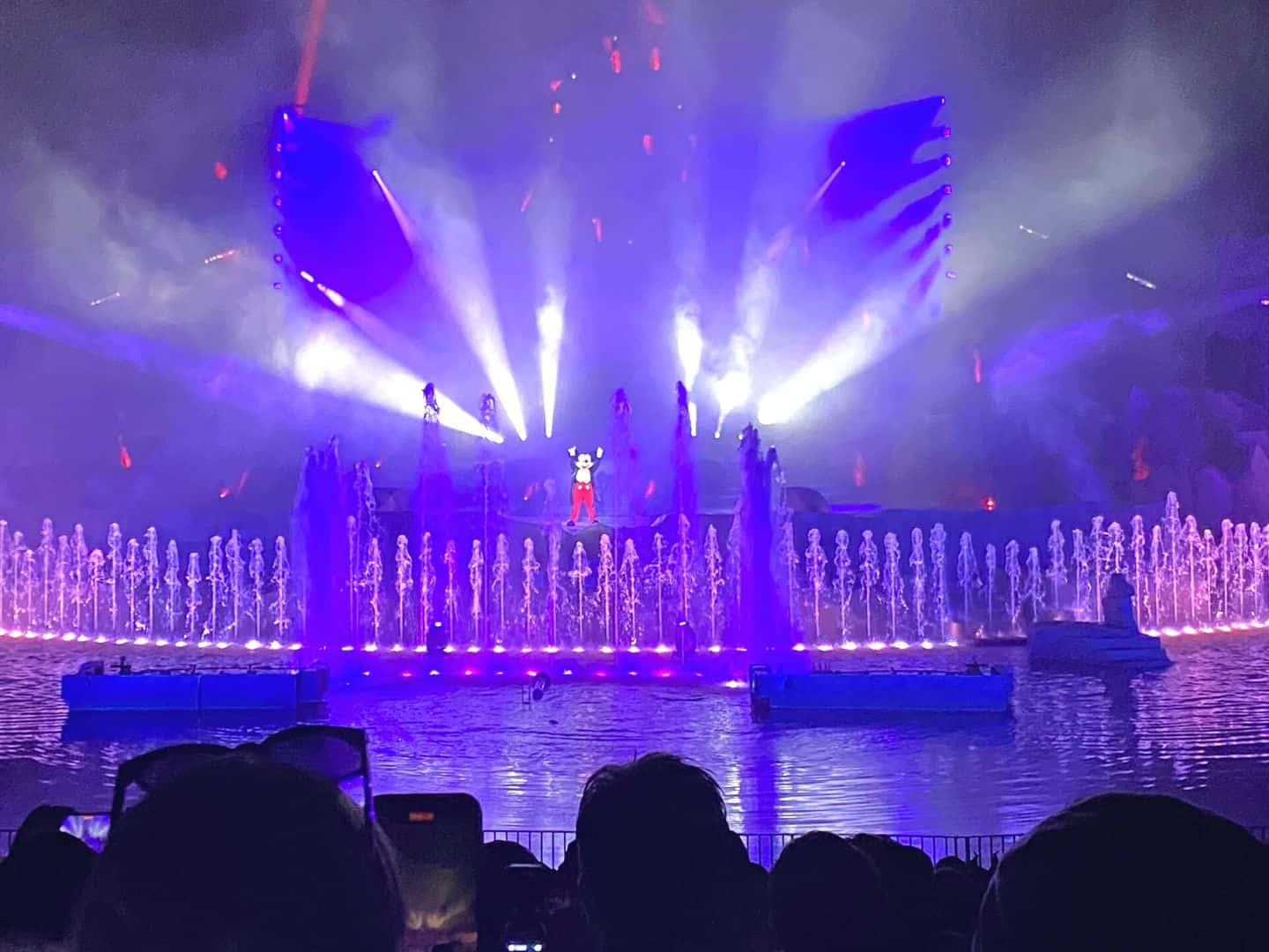 Fantasmic is BACK - Here's What Parents Need to Know About This Nighttime Show