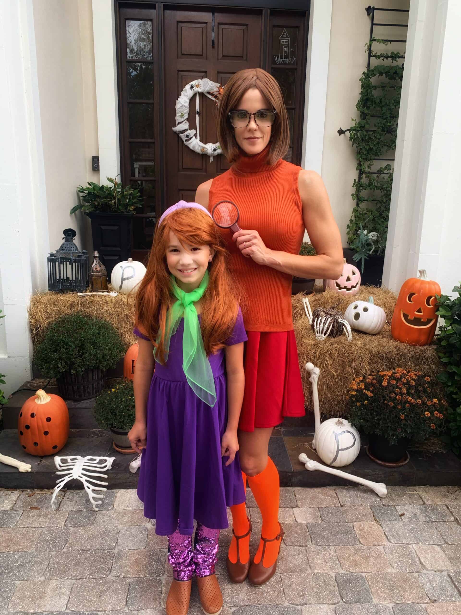 DIY Daphne and Velma - Scooby Doo  Halloween outfits, Teenage halloween  costumes, Halloween costume outfits