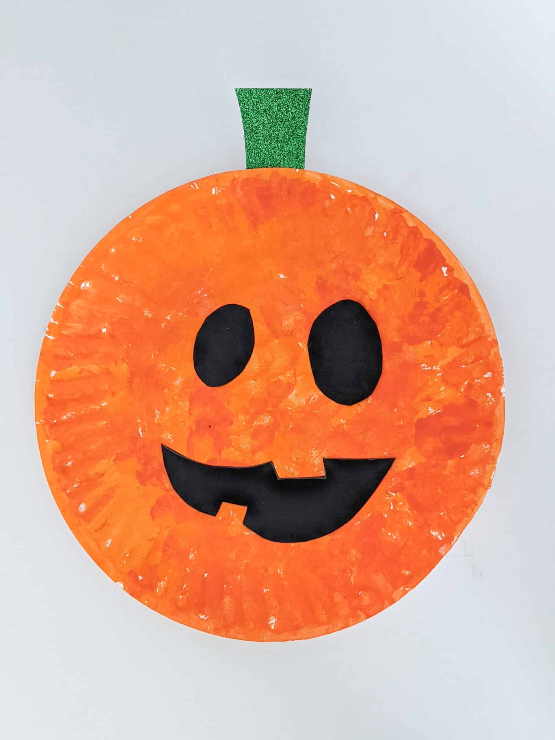 Halloween crafts for Kids DIY Pumpkin Plate
