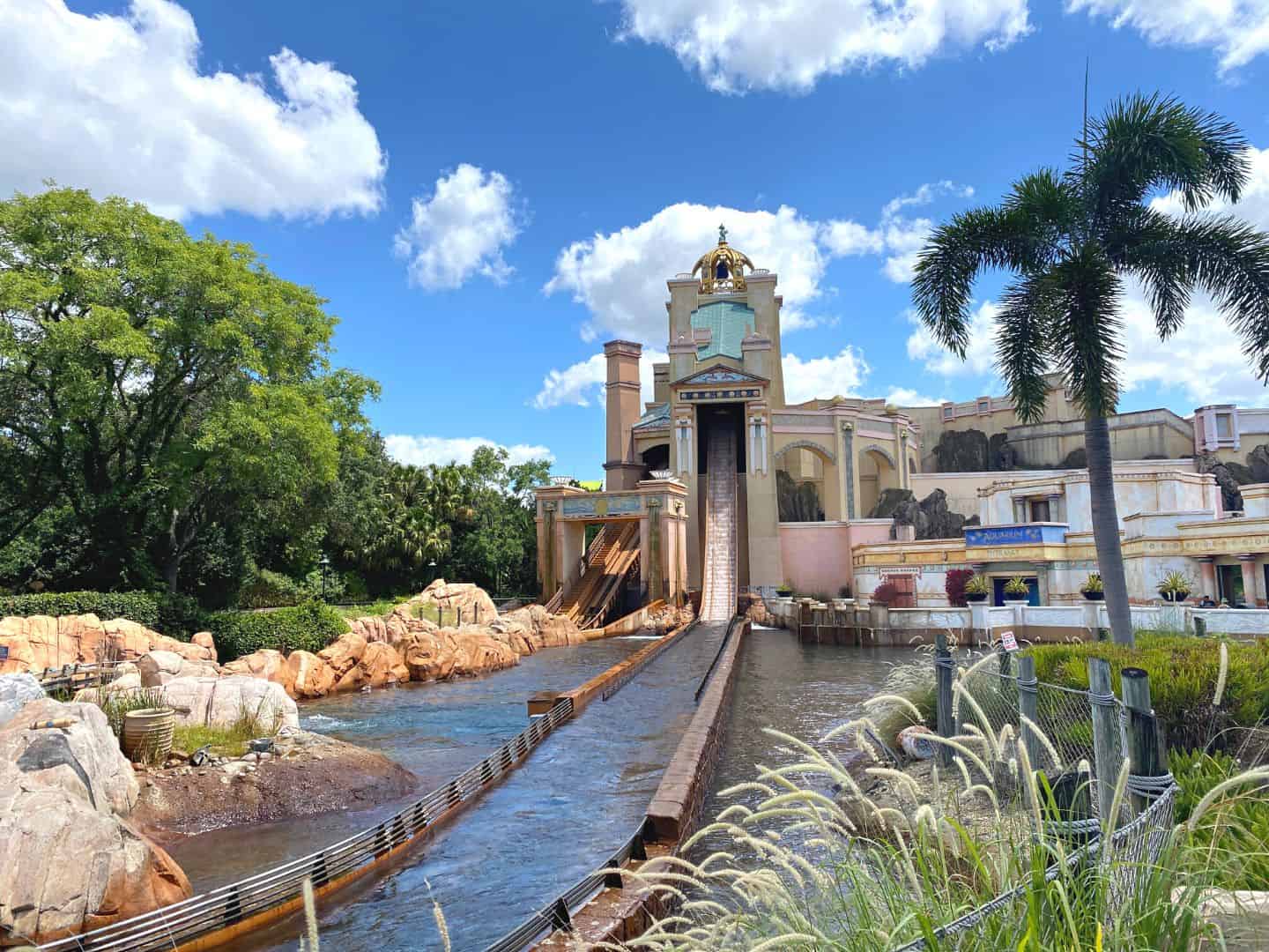 Rides at SeaWorld Journey to Atlantis exterior and large water ride drop