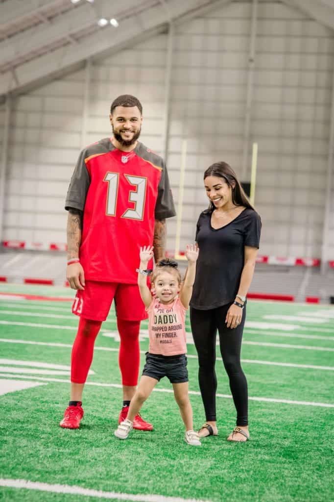 Mike Evans with wife Ashli Evans