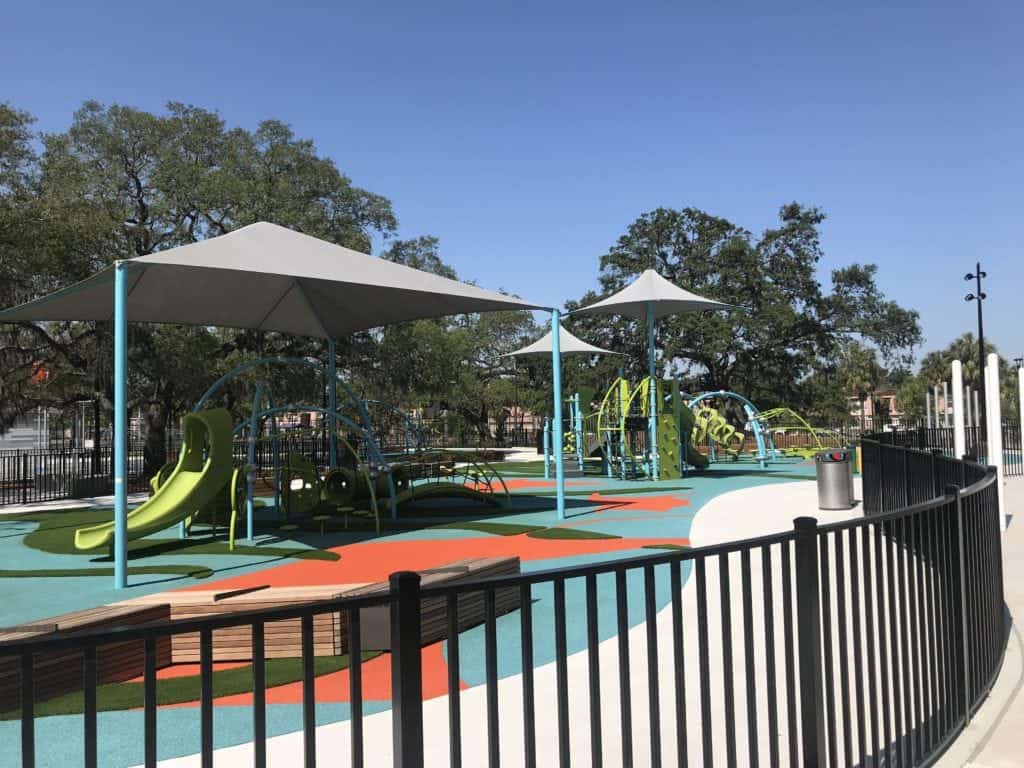 10 Things We LOVE About Julian B. Lane Riverfront Park In Tampa