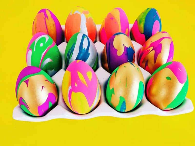 Decorate Easter eggs