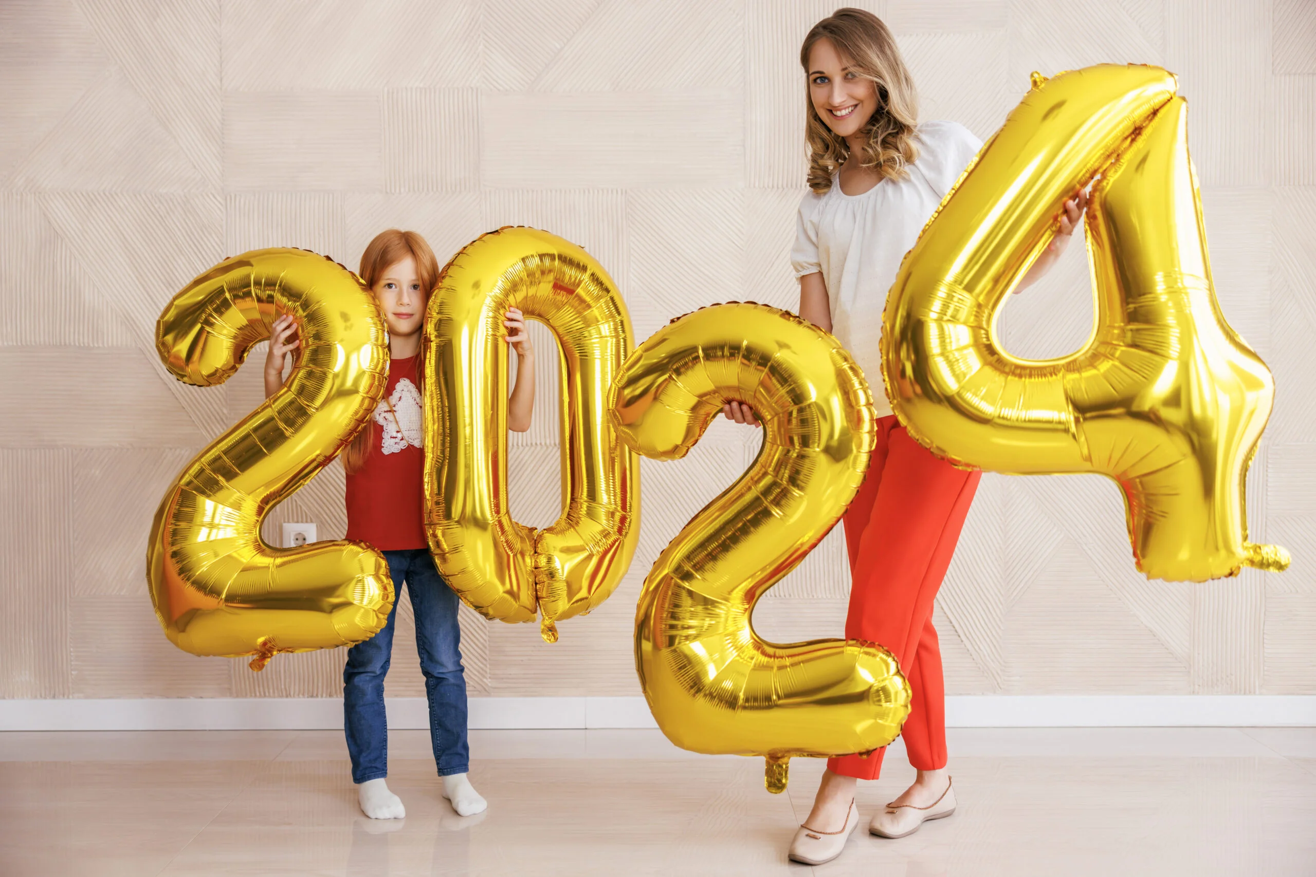 2024 New Year's Eve Mylar Balloon Display (Gold)