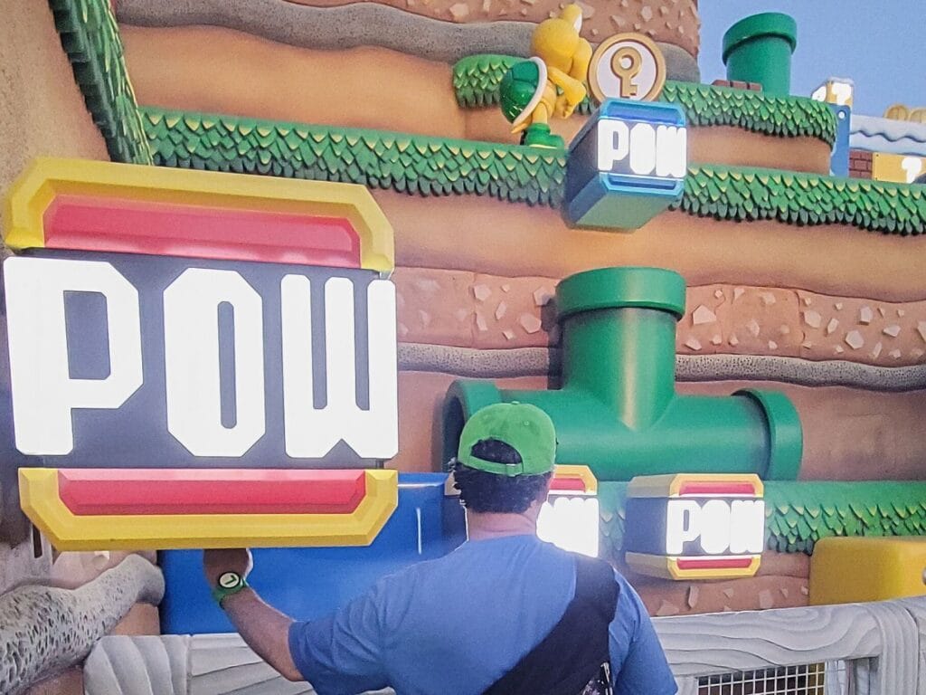 Super Nintendo World - Interactive Games, punch the POW Block