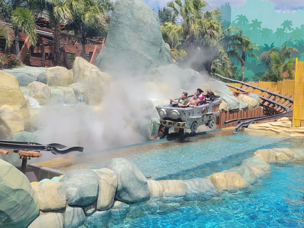 Donkey Kong Country - Super Nintendo World at Epic Universe