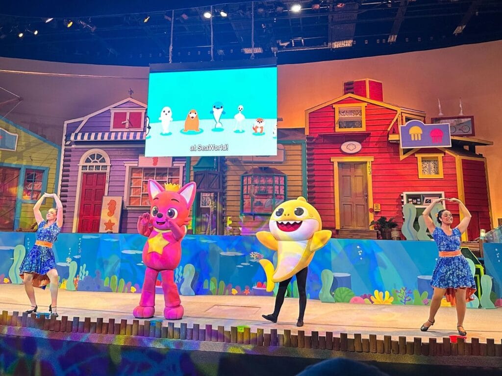 Dancers and Characters during Baby Shark Show at SeaWorld Orlando during Happy SeaWorld Song - image by Dani Meyering 4