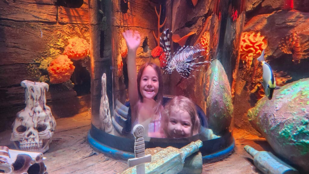 SEA LIFE Florida viewing tunnel for kids