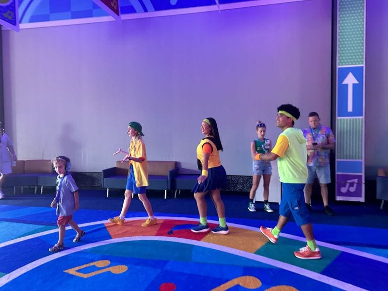 performers and kids having fun at GoofyCore Cool Kid Summer at EPCOT - image by Dani Meyering (3)
