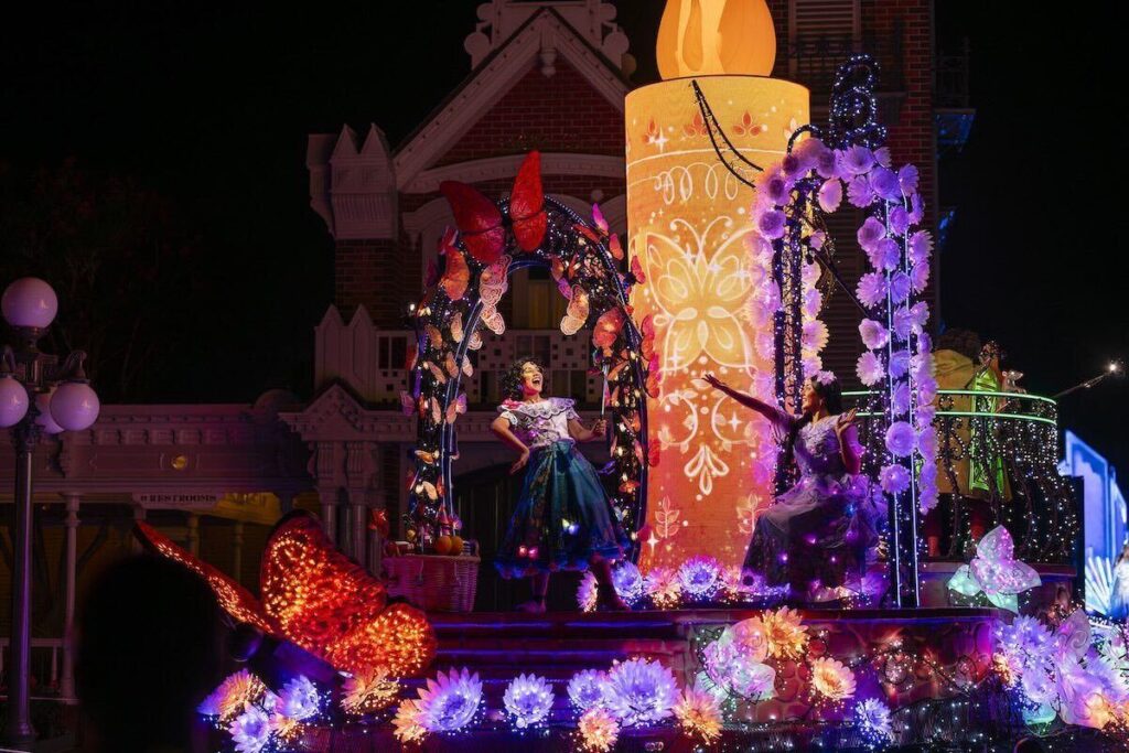 Who’s in Magic Kingdom's Disney Starlight Parade? Full Character List for Families