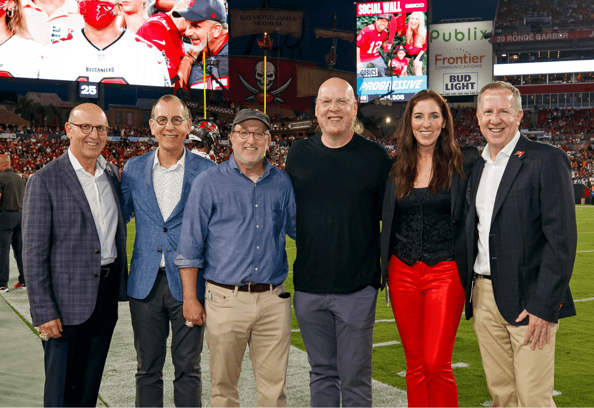 Joel, Kevin, Edward and Avram Glazer, Darcie Glazer Kassewitz and Bryan Glazer. Photo provided by Tampa Bay Buccaneers.