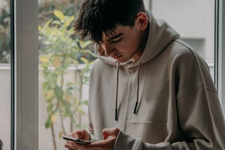 AI Support: The Hidden Dangers for Our Kids and Teens