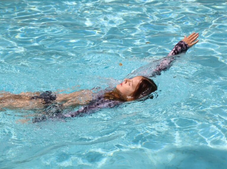 IMG 8360 swim resize 768x573