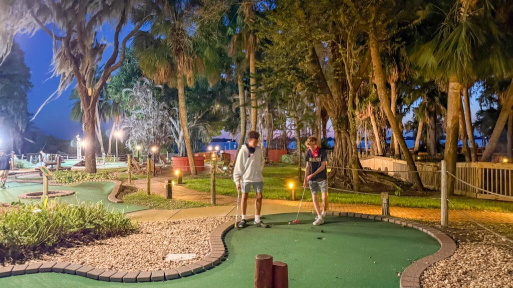 a round of mini golf at Wild Side Mini Golf, next to the LEGOLAND Hotel and Pirate Island Hotel. 