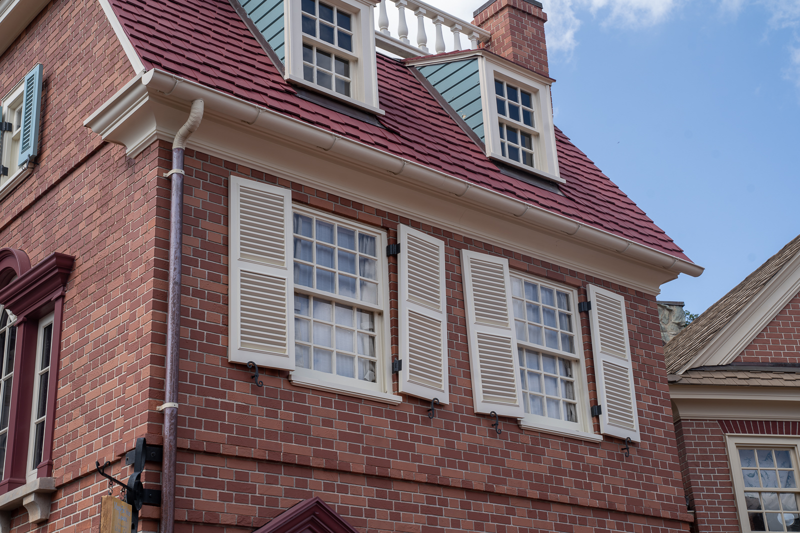 Disney Liberty Square Crooked Shutters