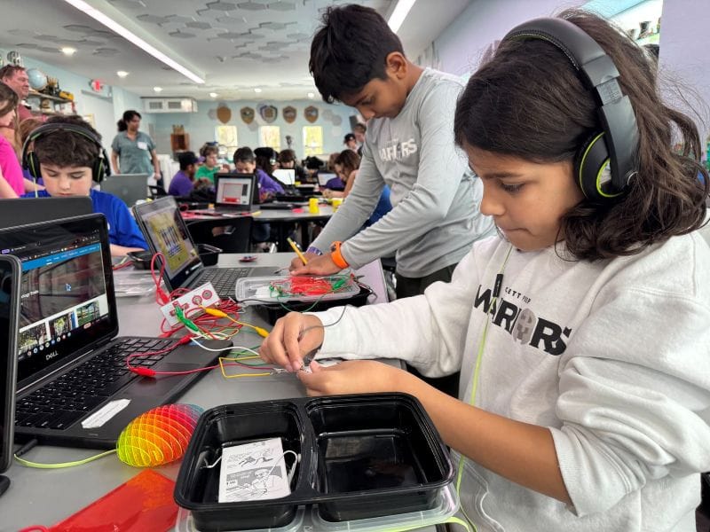 Corbett Prep Students working in the App Lab Circuit