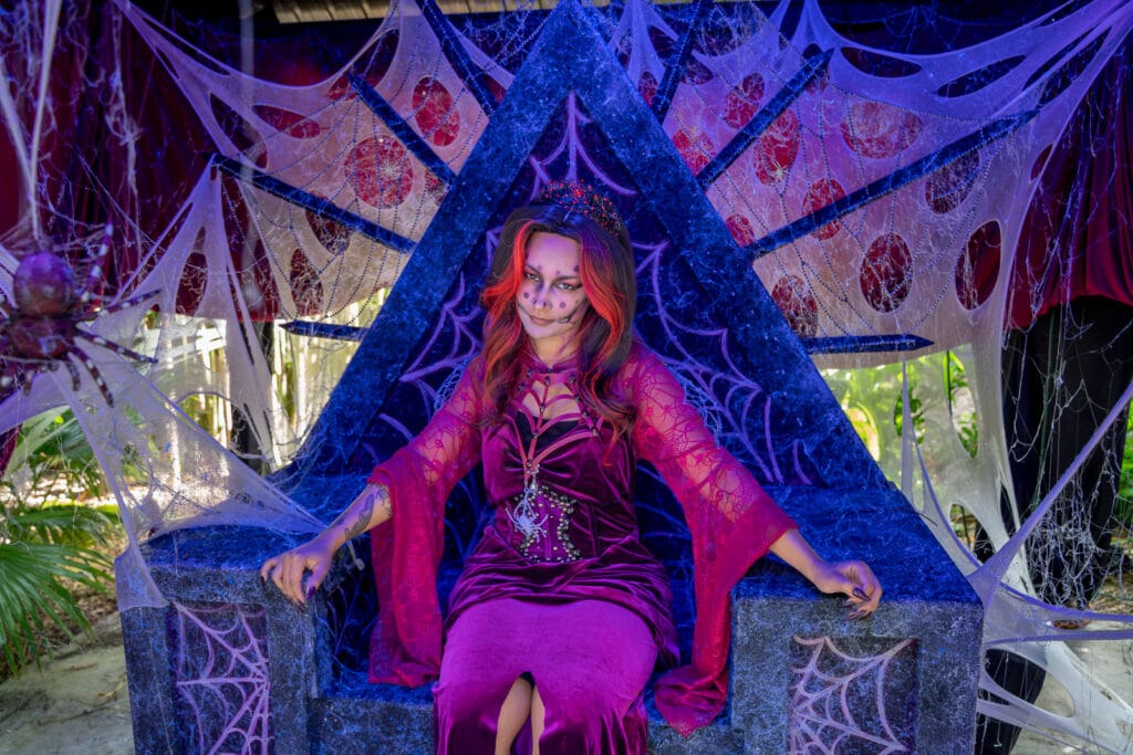 ZooTampa Creatures of the Night Scared of the Dark Spider Queen Daytime